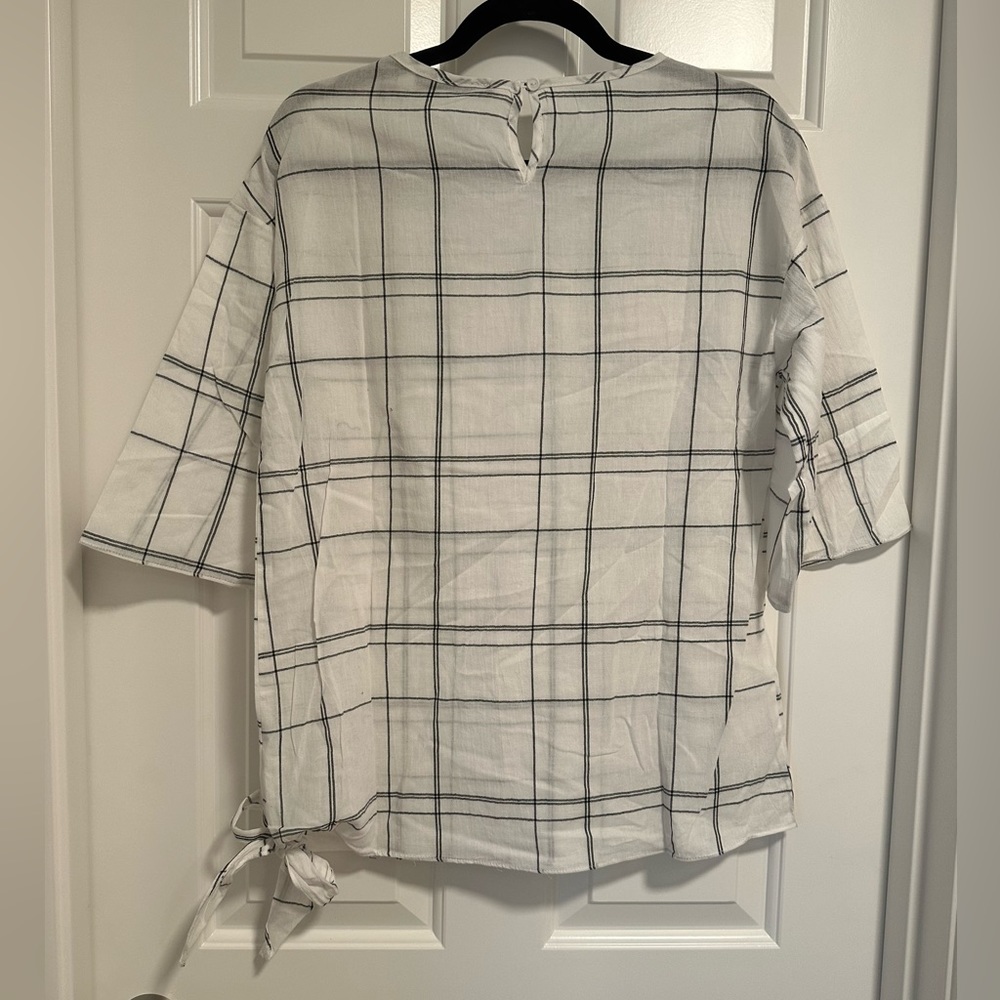 Doe & Rae sheer top - Picture 2 of 10